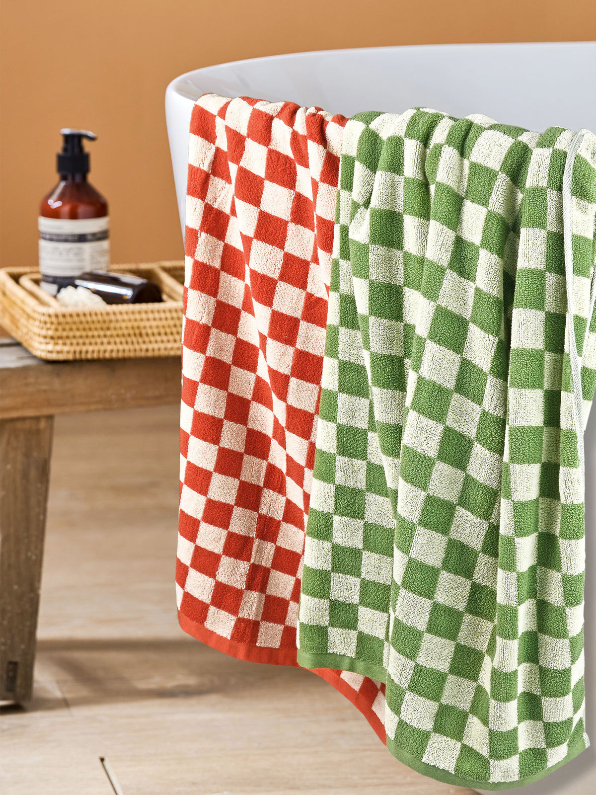 Jacquotha Checkered Bath Towels for Bathroom Decor, 2 Pack Shower Towels 55" x 27.5", Super Soft and Quick Dry (Orange + Green), Colorful for Swim Pool Beach