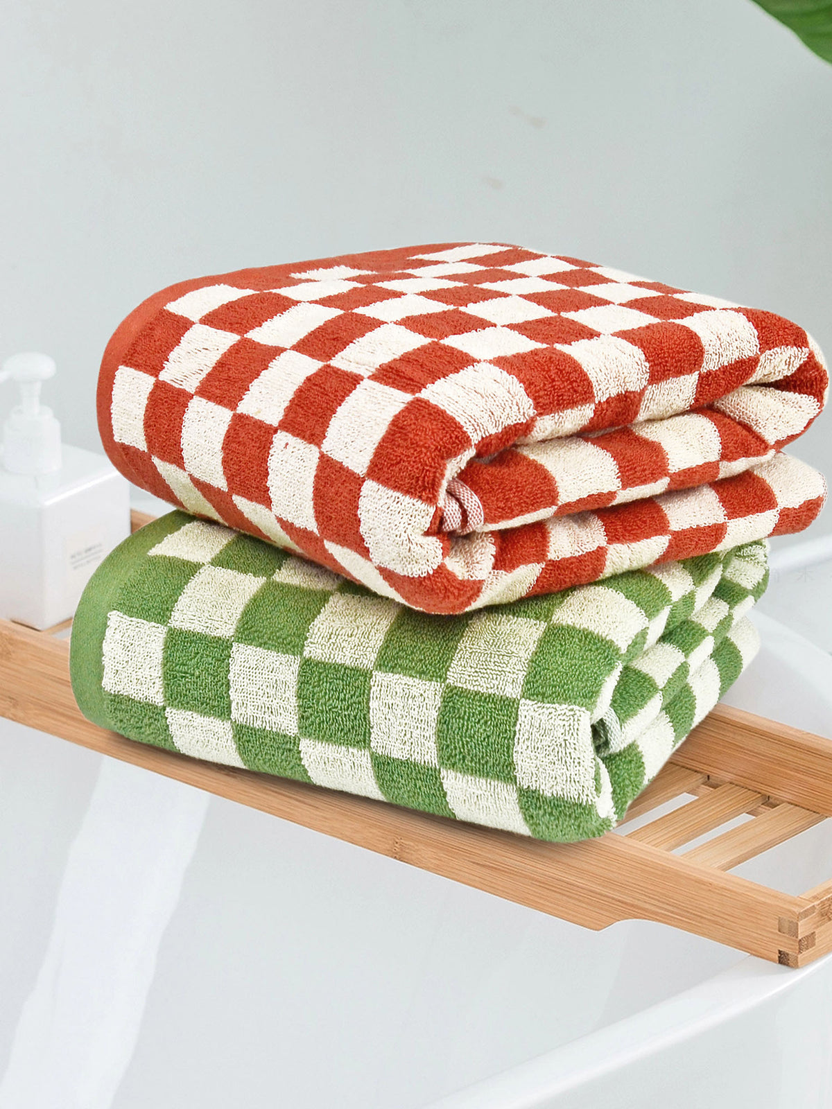 Jacquotha Checkered Bath Towels for Bathroom Decor, 2 Pack Shower Towels 55" x 27.5", Super Soft and Quick Dry (Orange + Green), Colorful for Swim Pool Beach