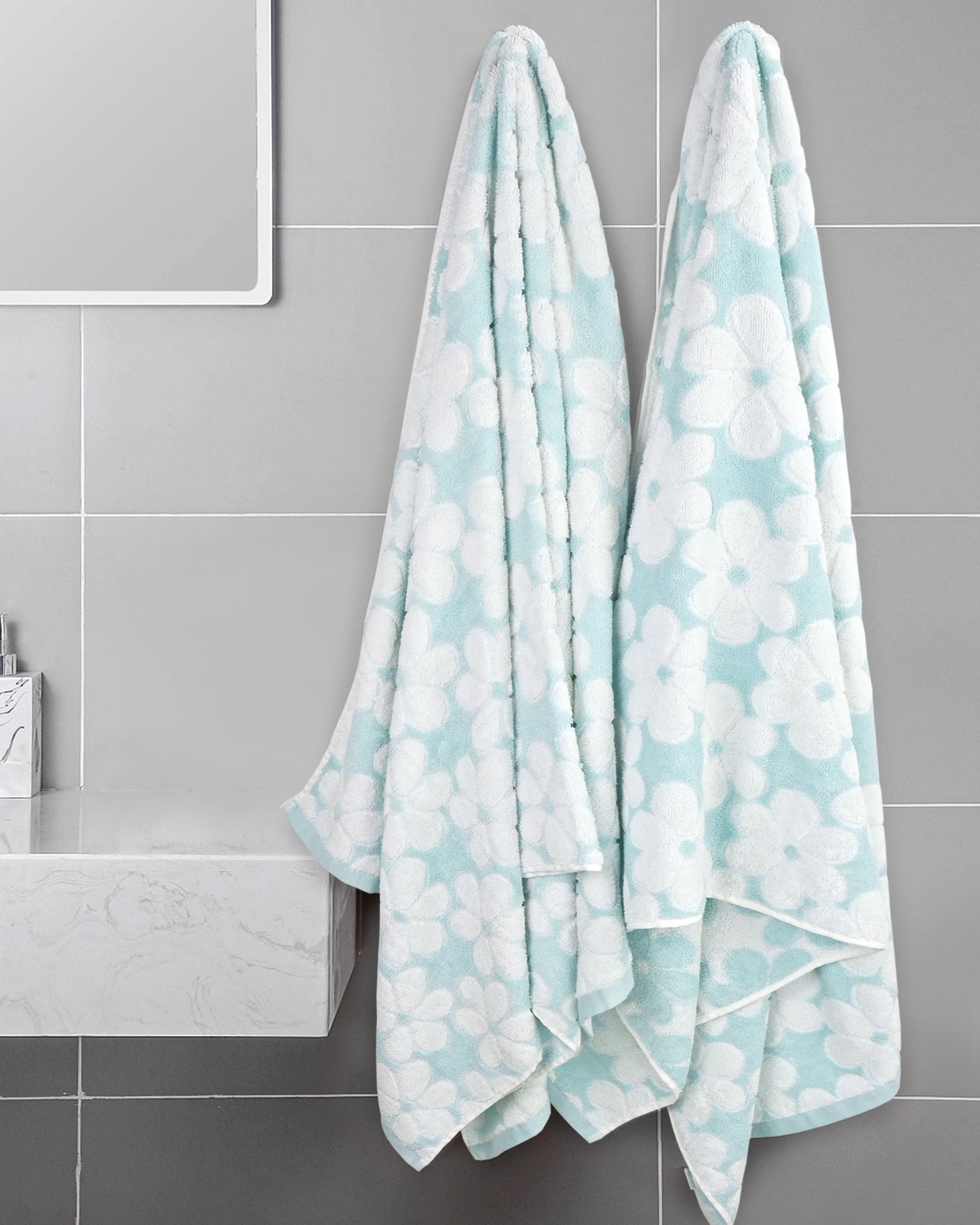 Jacquotha Soft Bath Towels 2 Pack, Super Absorbent Shower Towels 27.5x55 Inches, Cute Floral Jacquard Bathroom Set, Cotton