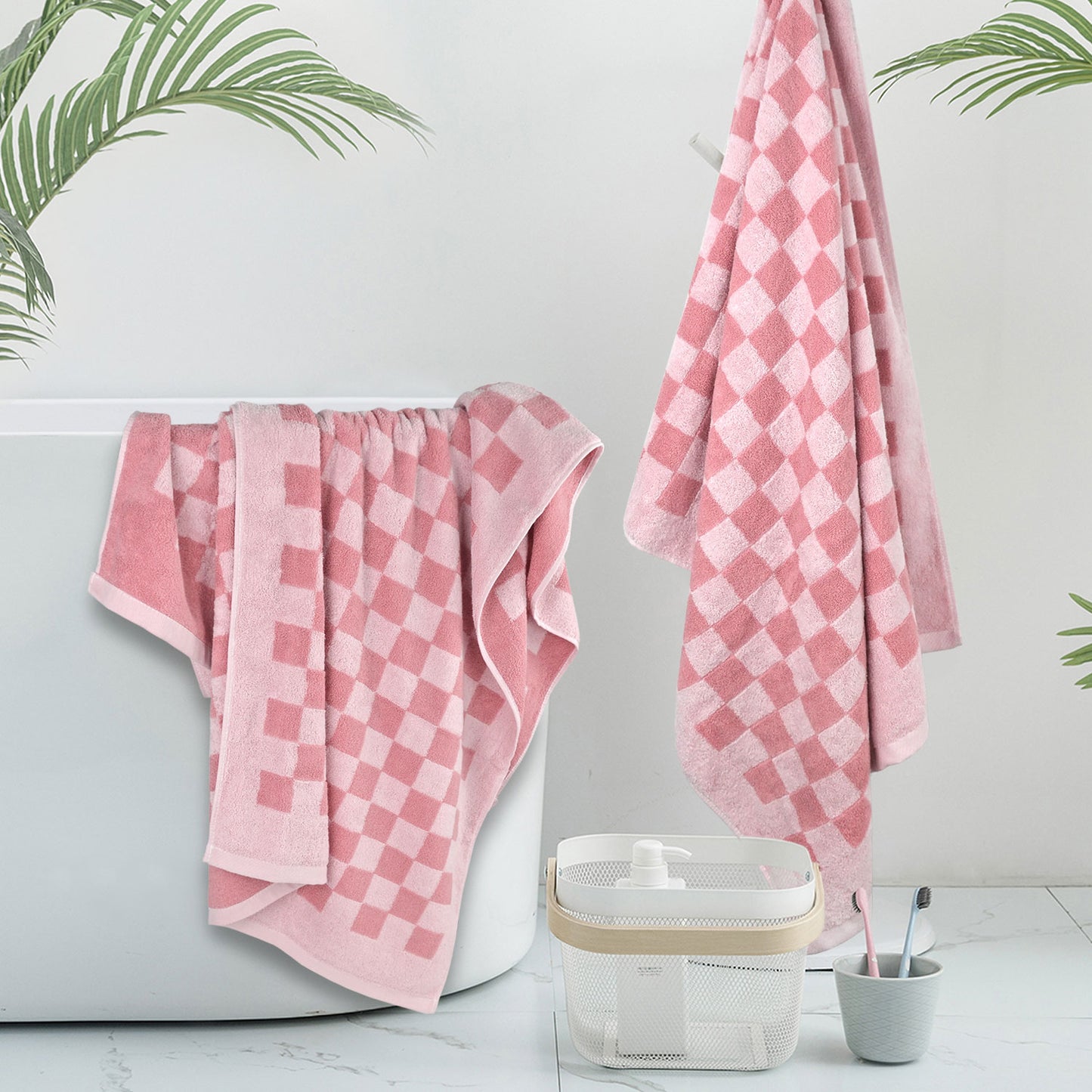 Jacquotha Soft Bath Towels for Bathroom Beach Pool (Pink Checkered) Set of 2, Quick Dry Cotton Cute Valentines Towels for Her Women Girls, 27.5x55 Inches