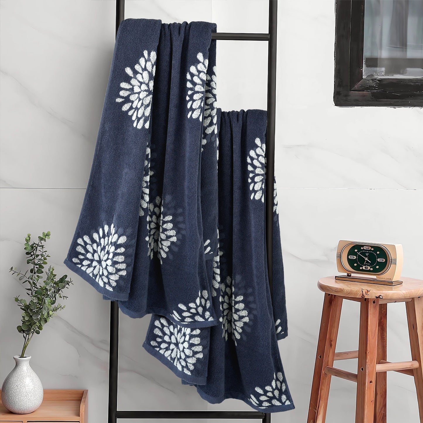 Cute Bath Towels Set of 2 - Large 55” x 28”, Decorative Hydrangea Floral Jacquard, Guest Room & Bathroom Decor, Cotton