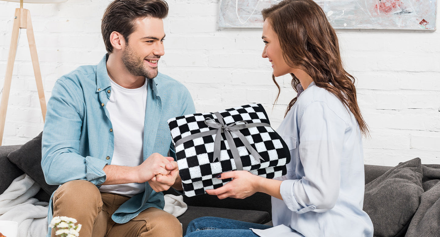 Jacquotha 520 GSM Luxury Checkered Cotton Bath Towels Set of 2 - Cute Aesthetic Bathroom Towels for Bathroom Decor 27.5" x 55"