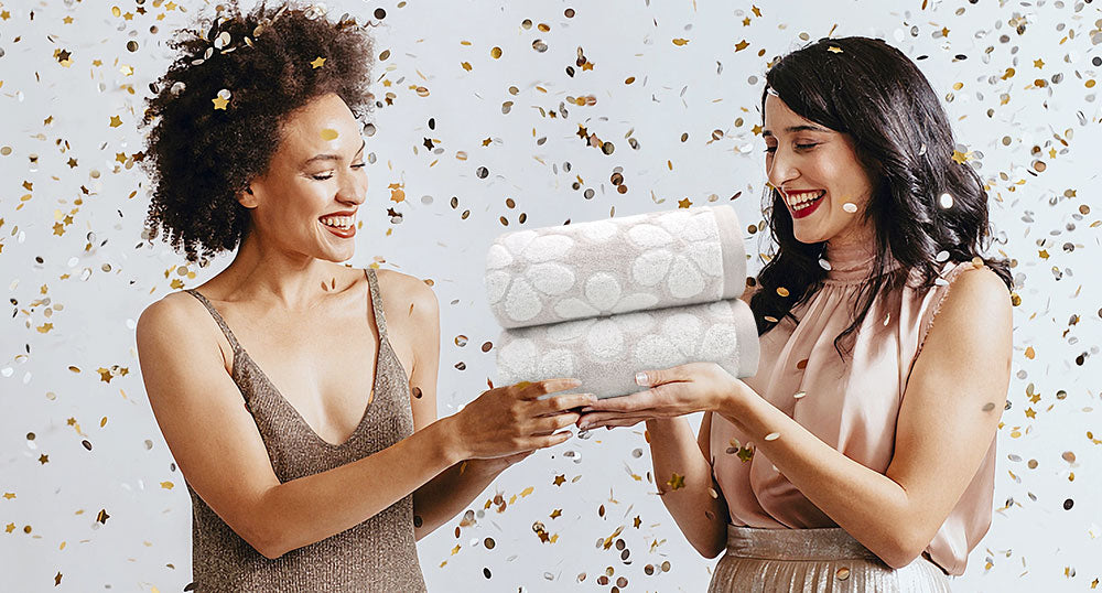 Jacquotha Soft Bath Towels 2 Pack, Super Absorbent Shower Towels 27.5x55 Inches, Cute Floral Jacquard Bathroom Set, Cotton